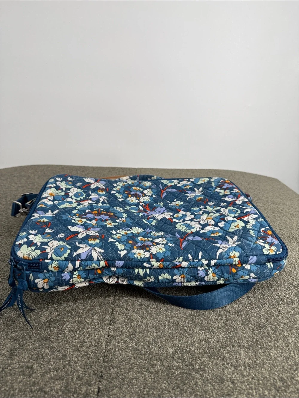 Vera Bradley Bag Floral Bursts Quilted Cotton Laptop Workstation Crossbody